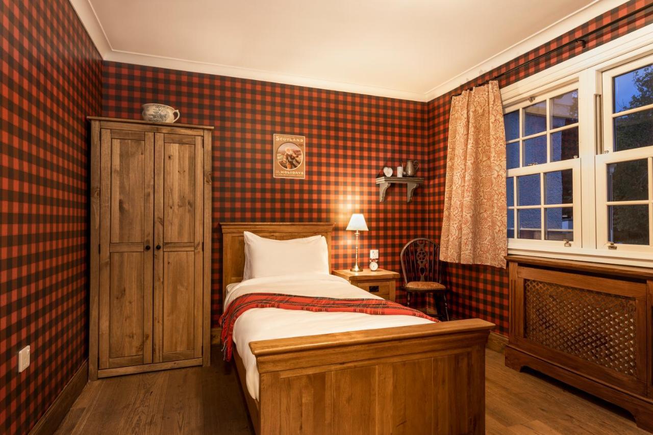 The Cluanie Inn Glenmoriston Экстерьер фото