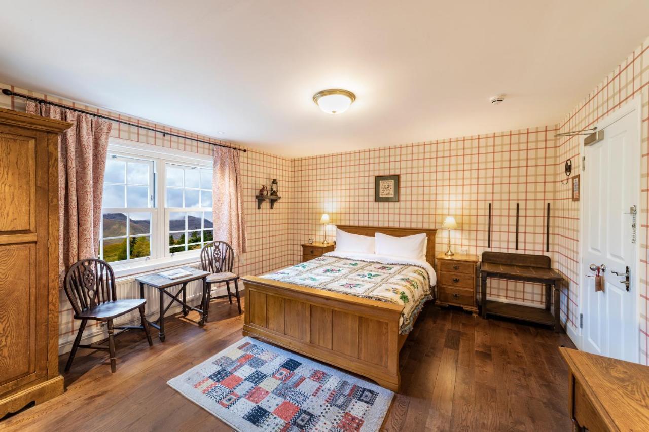 The Cluanie Inn Glenmoriston Экстерьер фото
