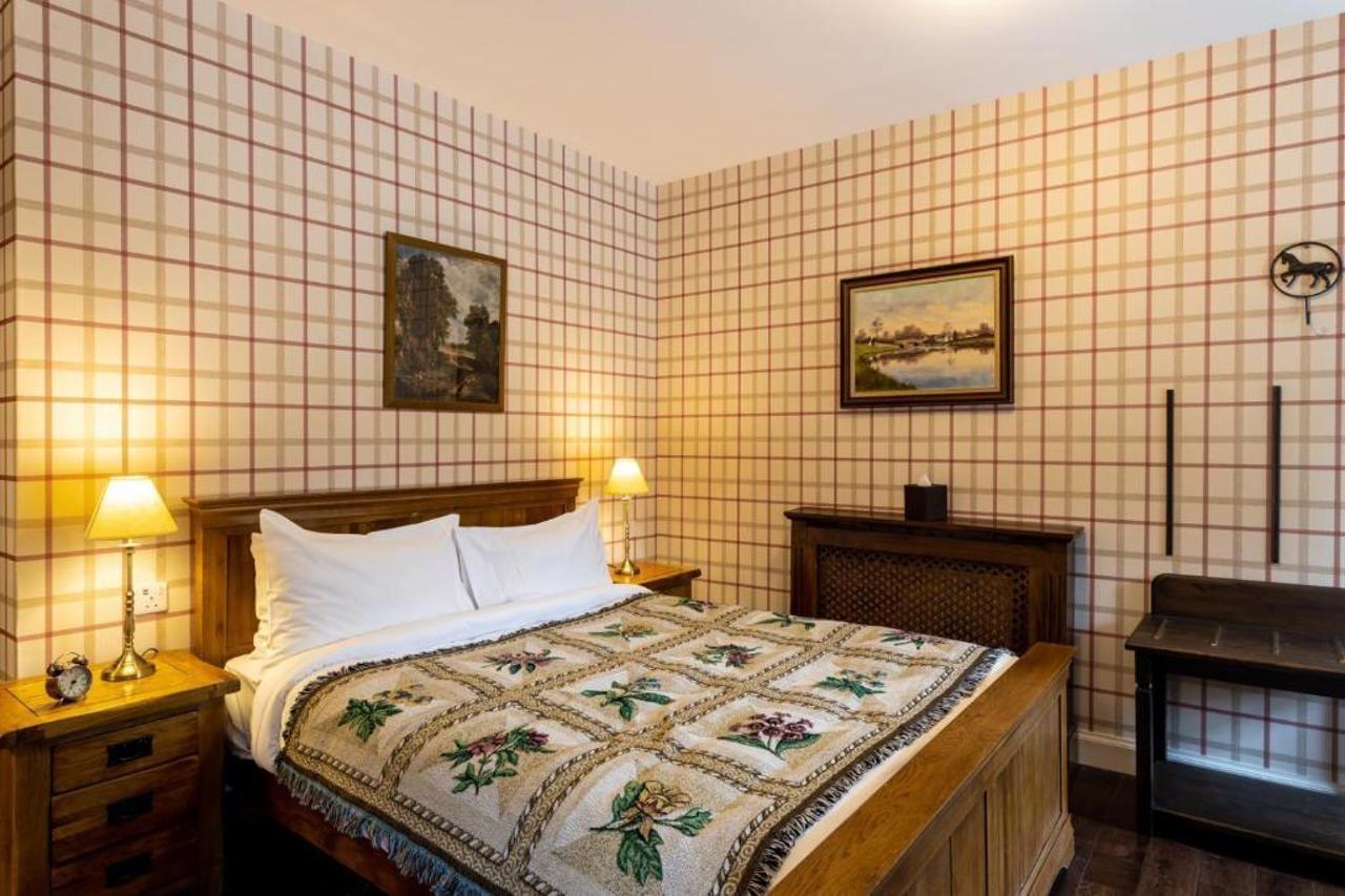 The Cluanie Inn Glenmoriston Экстерьер фото