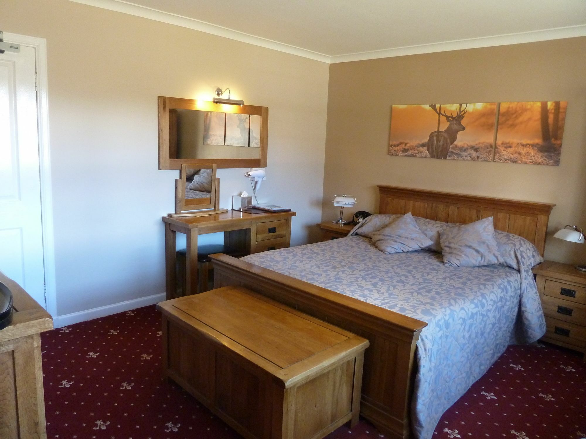 The Cluanie Inn Glenmoriston Экстерьер фото