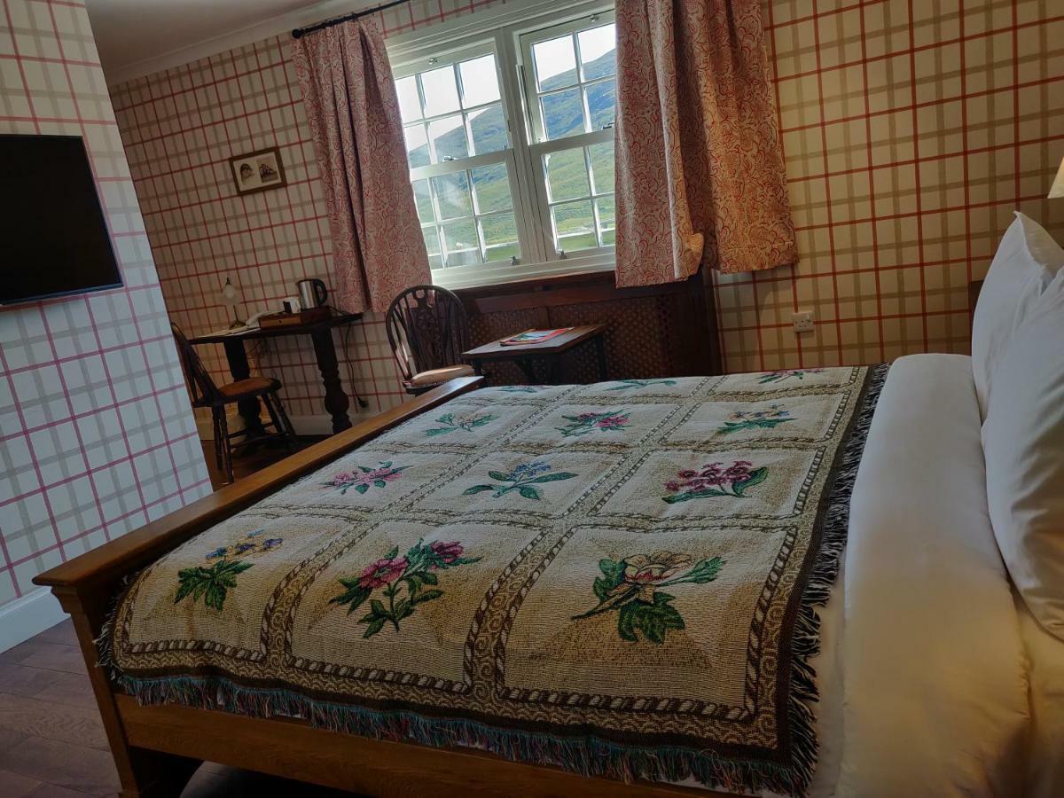 The Cluanie Inn Glenmoriston Экстерьер фото